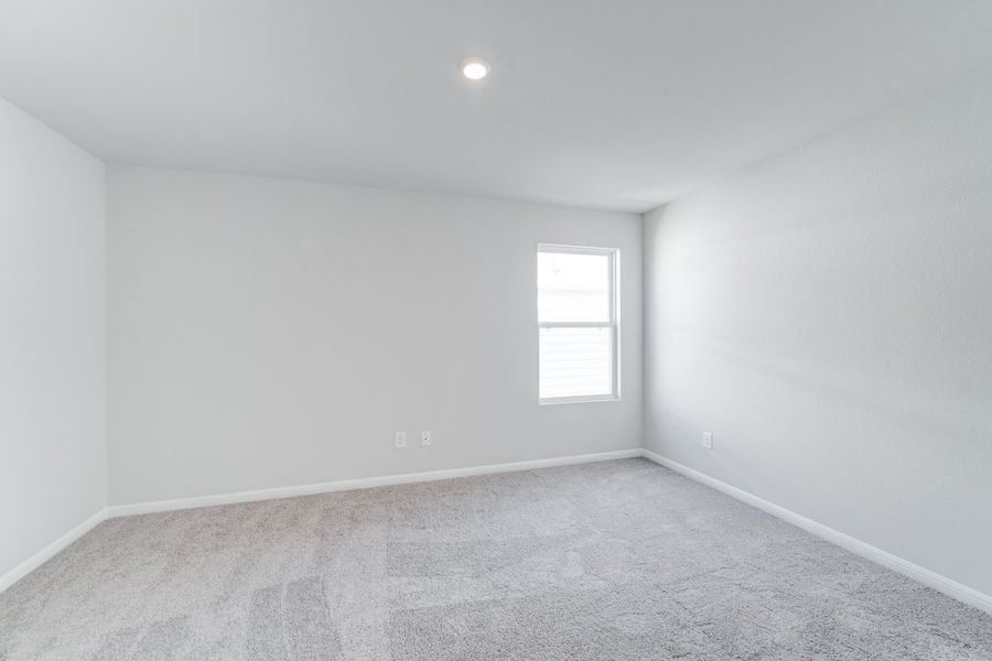 Spacious, unfurnished interior of a new home in Splawn Ranch, Killeen (Image 20).