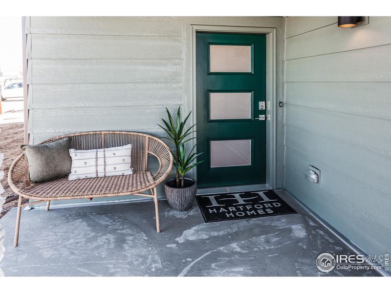 EXAMPLE PHOTO: ENTRY WAY