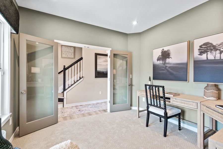 Representative furnished interior of a home built from the Greenbriar by Fischer Homes in Sage Woods, Dallas (Image 8).