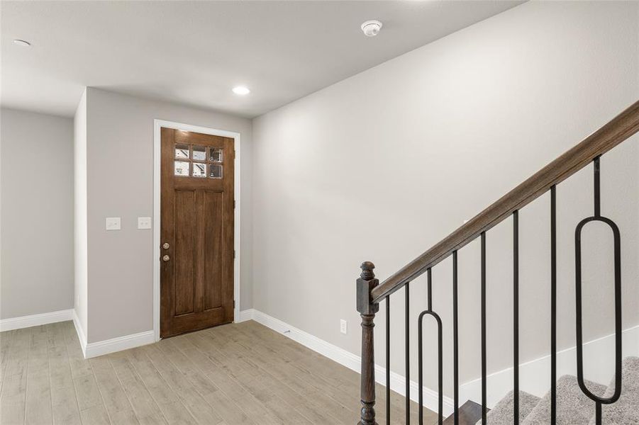 3049 Tall Pine-Entry-1