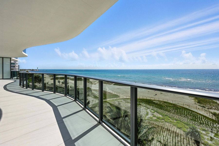 Exterior details and patio area of a home in Casamar, Pompano Beach (Image 20).