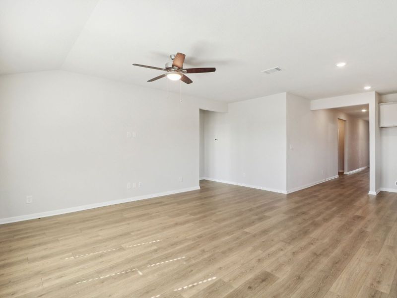 Spacious, unfurnished interior of a new home in Legendary Trails - Classic Series, Cibolo (Image 19).