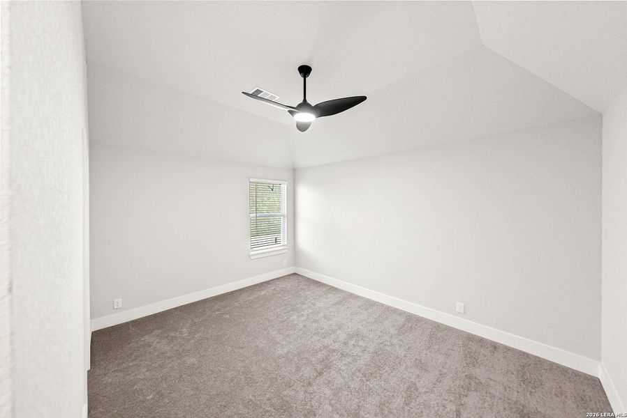 Spacious, unfurnished interior of a new home in Ventana, Bulverde (Image 69).