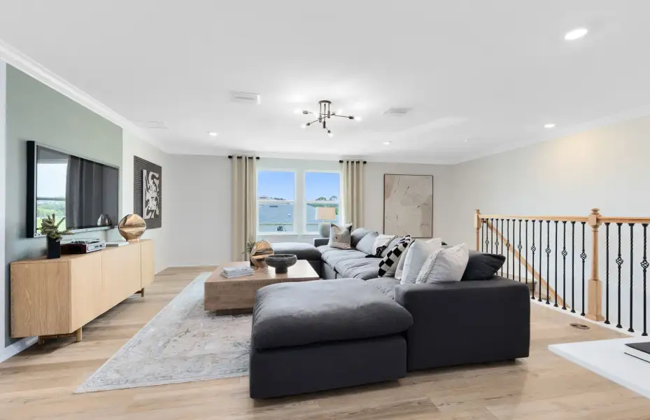 Representative furnished interior of a home built from the Whitestone by Pulte Homes in Highland Pines, Leesburg (Image 6).