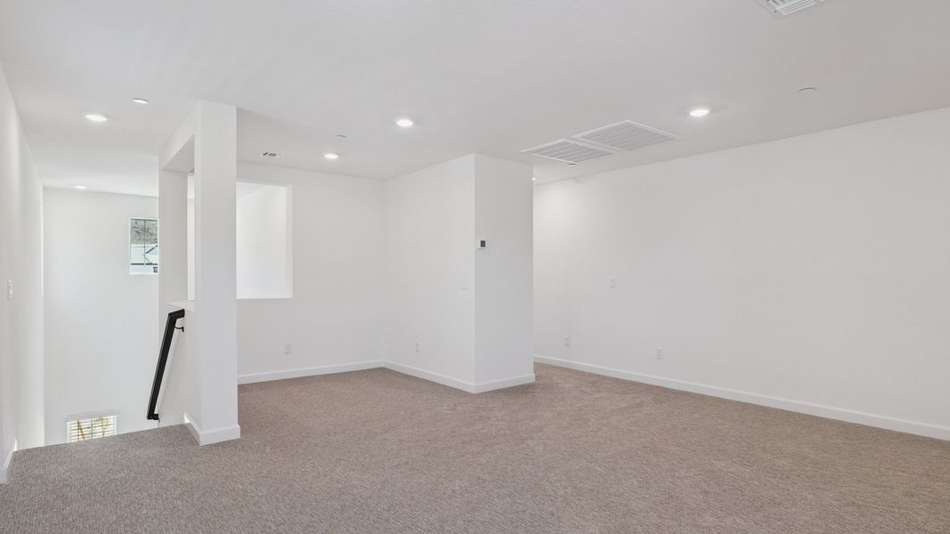 Spacious, unfurnished interior of a new home in The Buttes at Mystic, Peoria (Image 26). Spacious, unfurnished interior of a new home in The Buttes at Mystic, Peoria (Image 26).