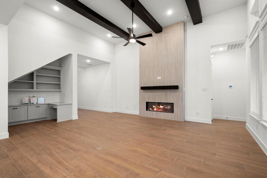 Spacious, unfurnished interior of a new home in Evergreen, Conroe (Image 18).