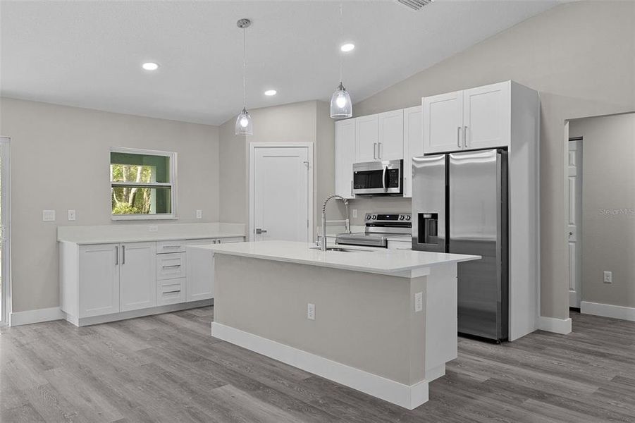 Furnished interior view inside a new home in , Ocklawaha (Image 8).