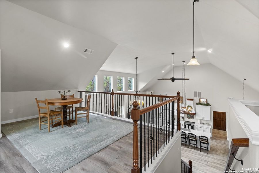 Furnished interior view inside a new home in , Bandera (Image 10).