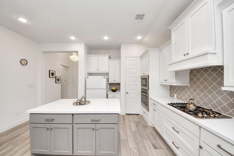 Image 17 of a home in Bridgeland 45'. Image 17 of a home in Bridgeland 45'.