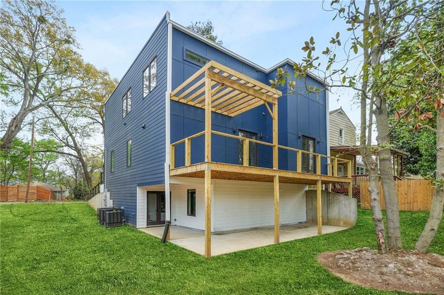 Exterior details and patio area of a home in , Atlanta (Image 30).