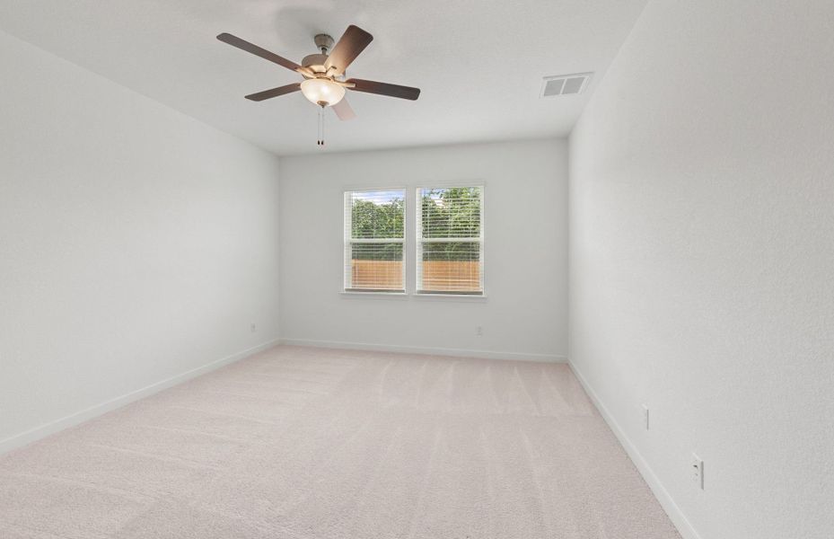 Spacious, unfurnished interior of a new home in Skyview, Belton (Image 35).