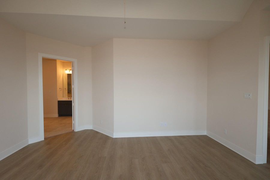 Spacious, unfurnished interior of a new home in Dunham Pointe, Cypress (Image 37).