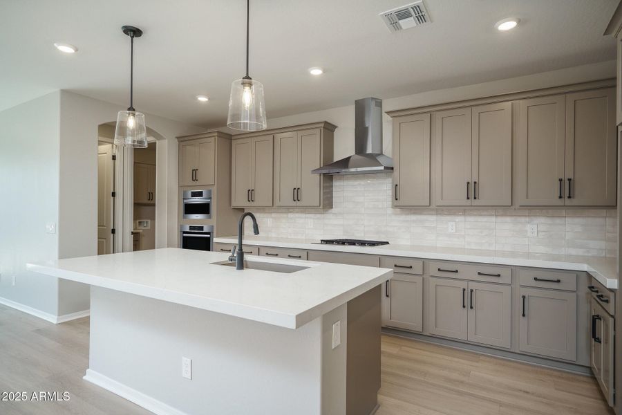 11) KITCHEN 11) KITCHEN