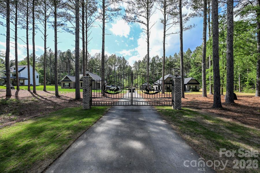Community amenities in , Marshville (Image 28).