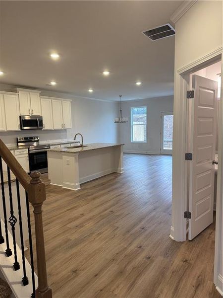 Spacious, unfurnished interior of a new home in , Gainesville (Image 15).