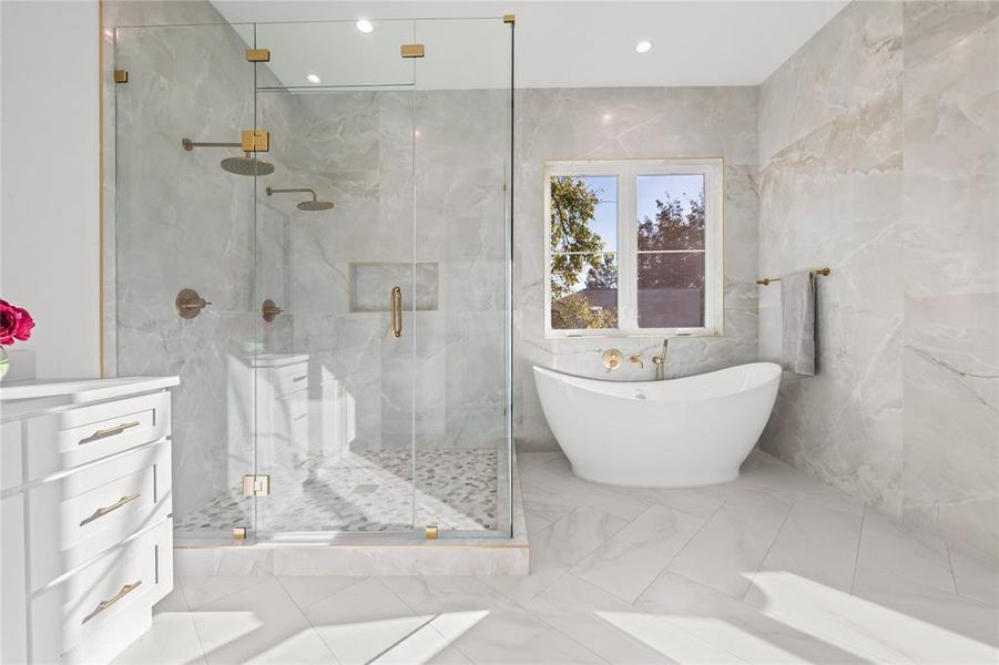 Furnished interior view inside a new home in , Dallas (Image 12).