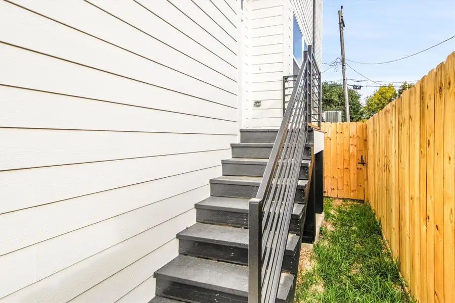 Exterior details and patio area of a home in , Houston (Image 19).