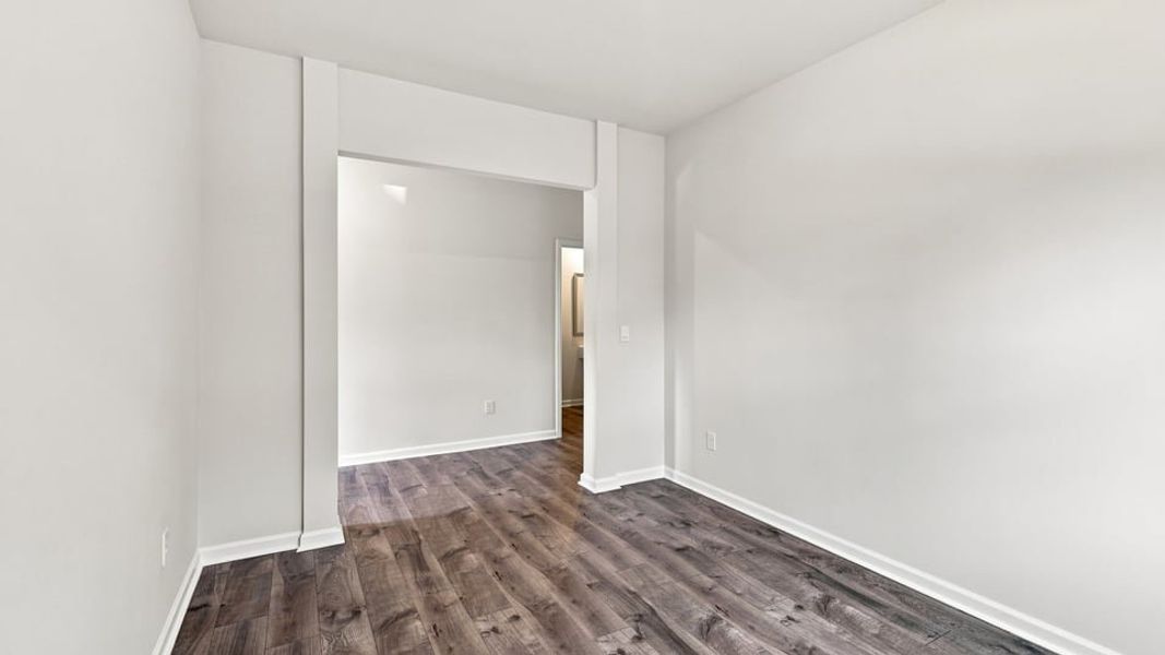 Spacious, unfurnished interior of a new home in Chestnut Ridge, Greenville (Image 23).