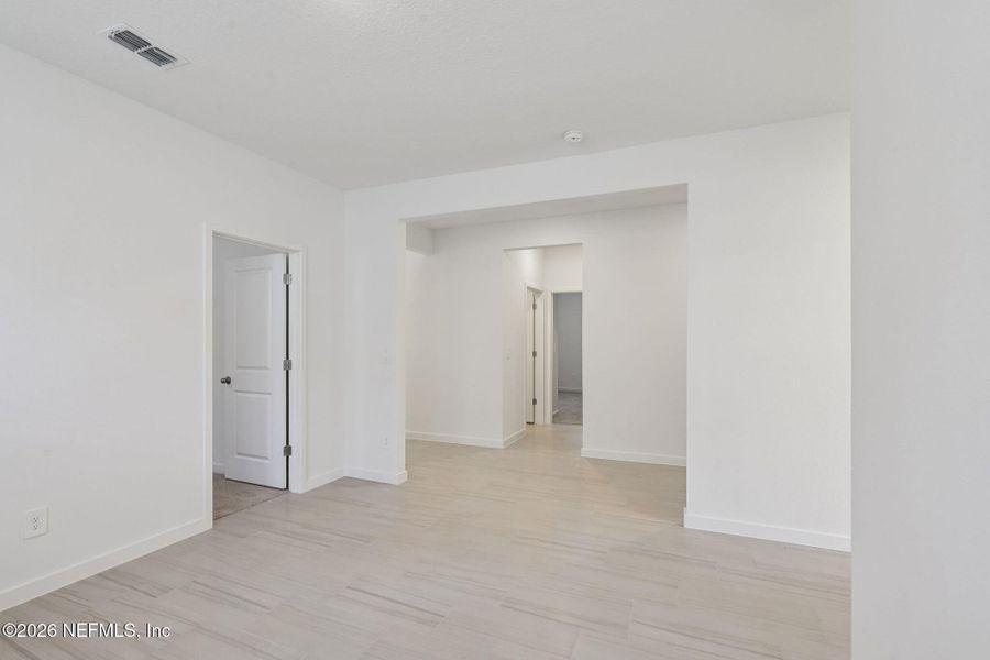 Spacious, unfurnished interior of a new home in Cypress Meadows - Signature Series, Jacksonville (Image 35).