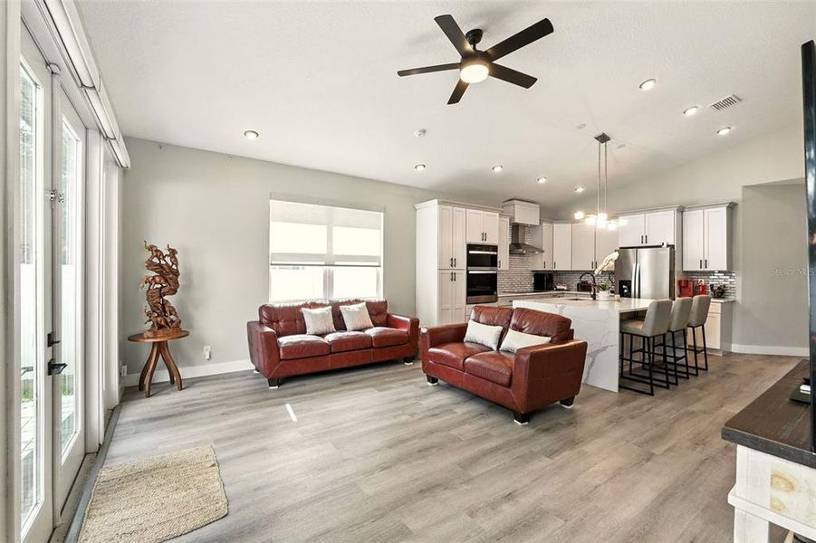 Furnished interior view inside a new home in , Orlando (Image 12).