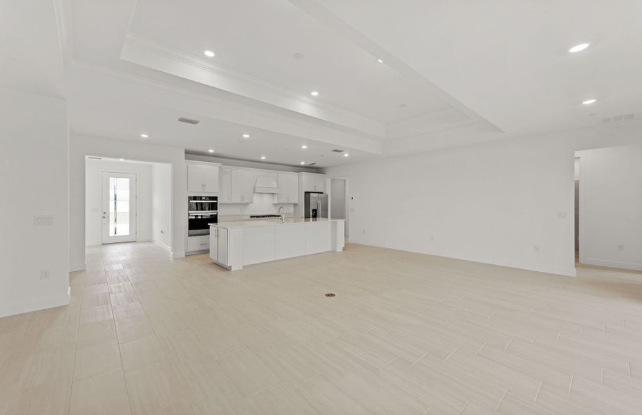 Spacious, unfurnished interior of a new home in Del Webb Oak Creek, North Fort Myers (Image 14).