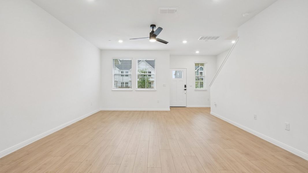 Spacious, unfurnished interior of a new home in Avery Centre, Round Rock (Image 14). Spacious, unfurnished interior of a new home in Avery Centre, Round Rock (Image 14).