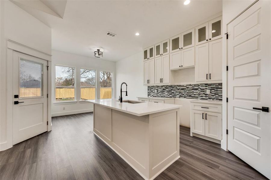 Furnished interior view inside a new home in , Dallas (Image 11).