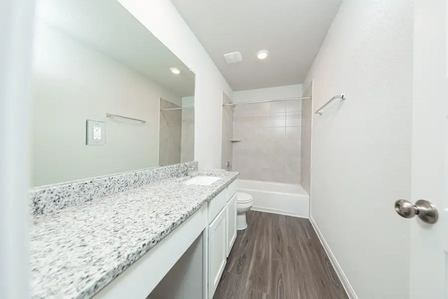 Furnished interior view inside a new home in River's Edge, Conroe (Image 6). Furnished interior view inside a new home in River's Edge, Conroe (Image 6).