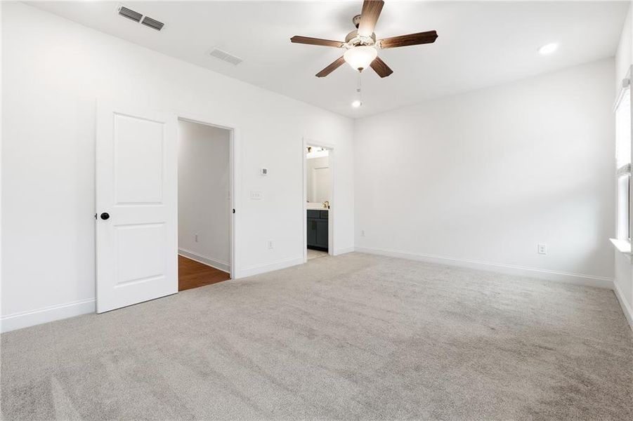 Spacious, unfurnished interior of a new home in , Atlanta (Image 32).