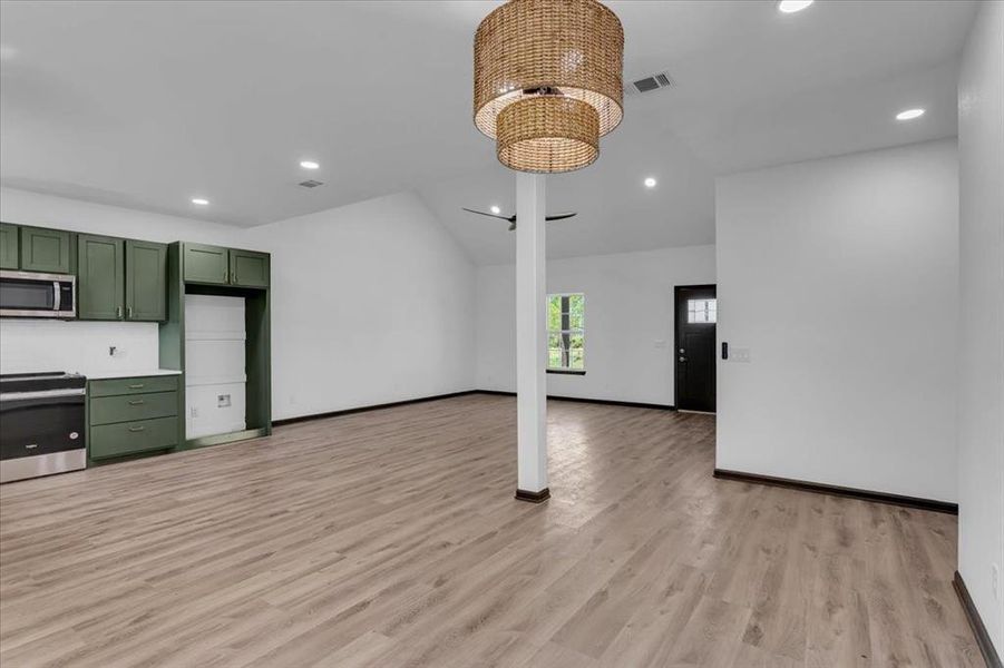 Image 22 of a home in .