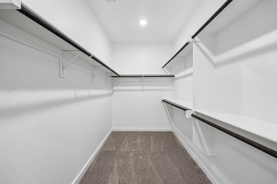 Spacious, unfurnished interior of a new home in Overland Grove, Forney (Image 18).