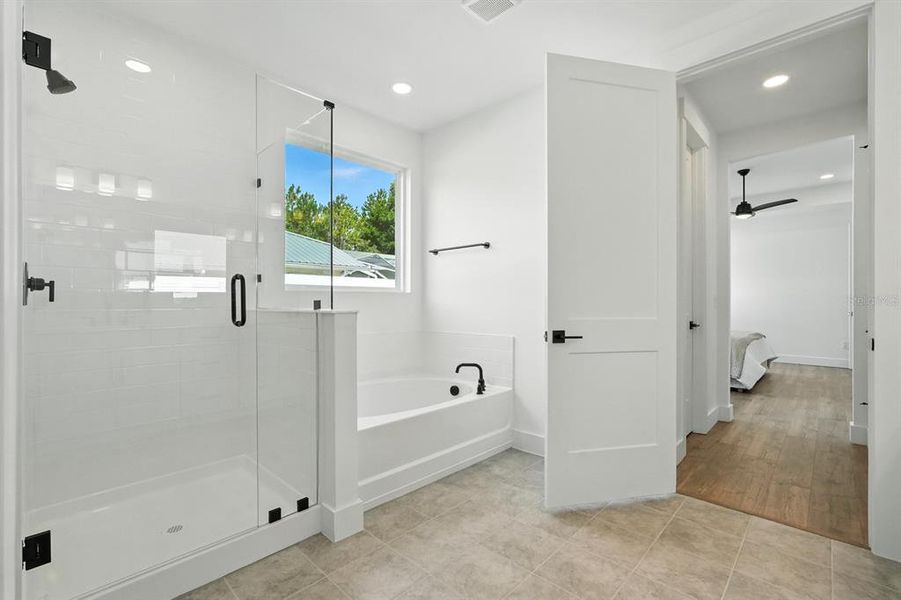 Furnished interior view inside a new home in Palm Coast Homes, Palm Coast (Image 28).