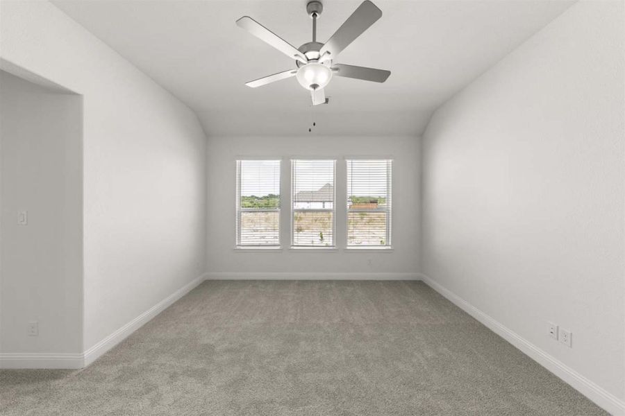 Spacious, unfurnished interior of a new home in Meadow Run, Melissa (Image 16).