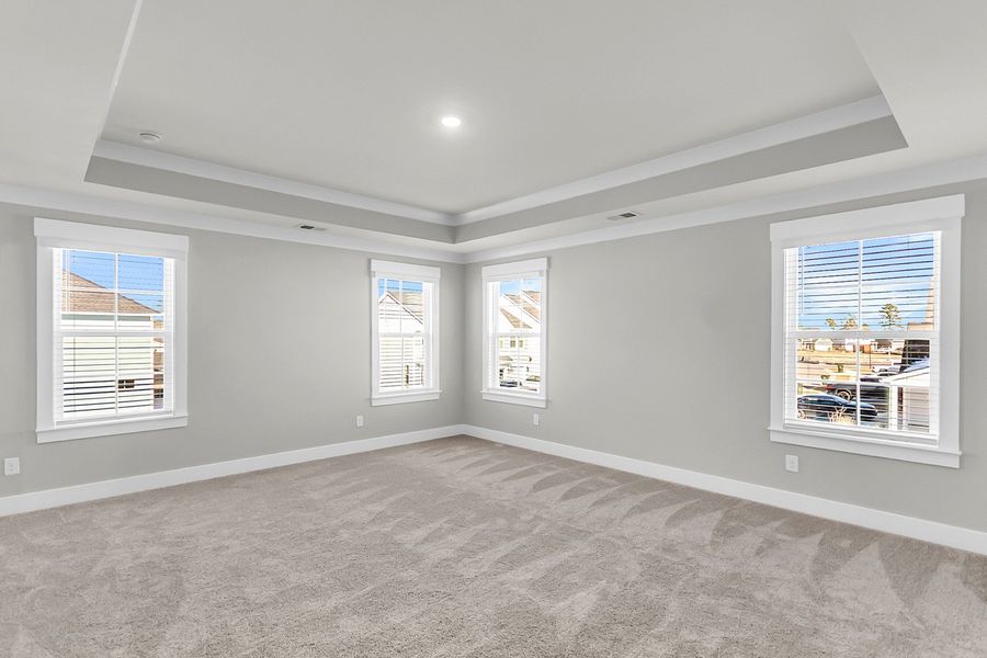 Spacious, unfurnished interior of a new home in Hewing Farms, Summerville (Image 29).
