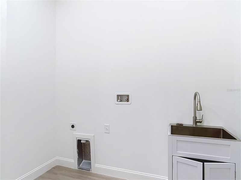 Spacious, unfurnished interior of a new home in , Port Charlotte (Image 52). Spacious, unfurnished interior of a new home in , Port Charlotte (Image 52).