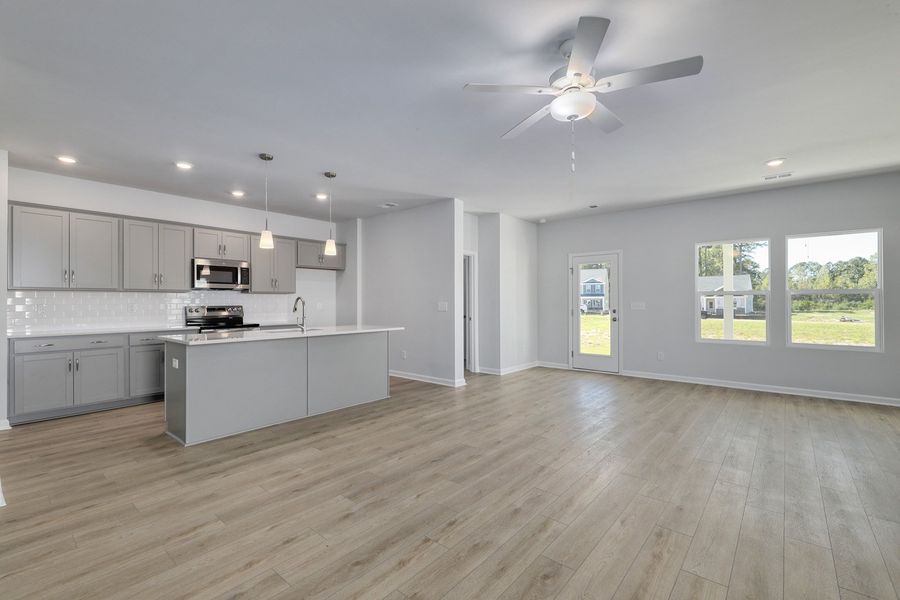 Spacious, unfurnished interior of a new home in Allston Park, Calabash (Image 17). Spacious, unfurnished interior of a new home in Allston Park, Calabash (Image 17).