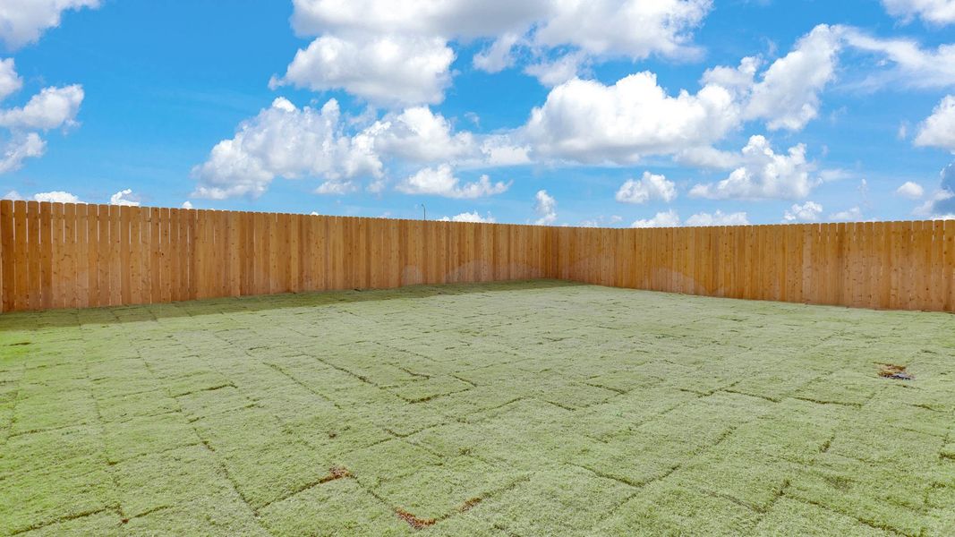 Exterior details and patio area of a home in Terra Vista, Lubbock (Image 16).