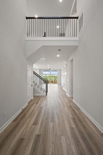 Spacious, unfurnished interior of a new home in Heritage, Dripping Springs (Image 32).