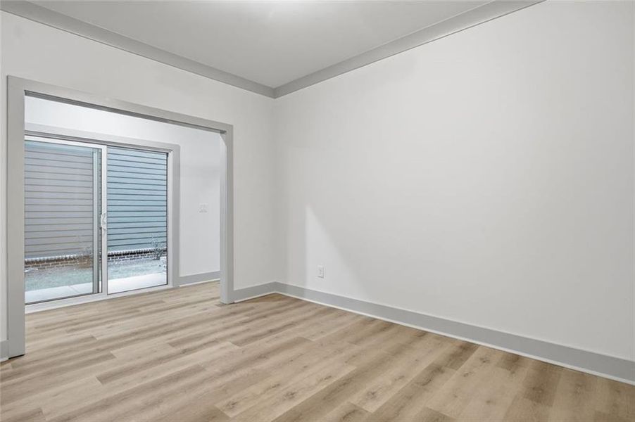 Spacious, unfurnished interior of a new home in , Athens (Image 18).