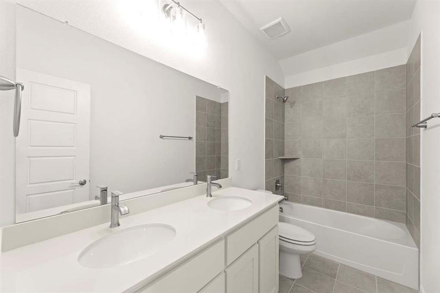 19-3506-honeysuckle-hollow-melissa-tx-secondary-bathroom