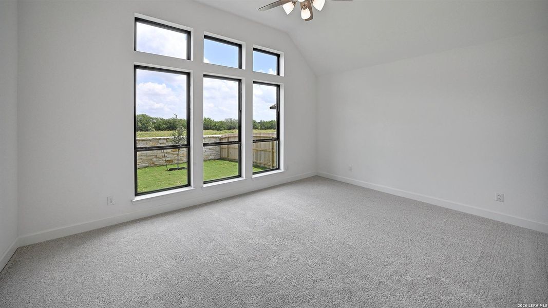 Spacious, unfurnished interior of a new home in Haby Hill, San Antonio (Image 14).