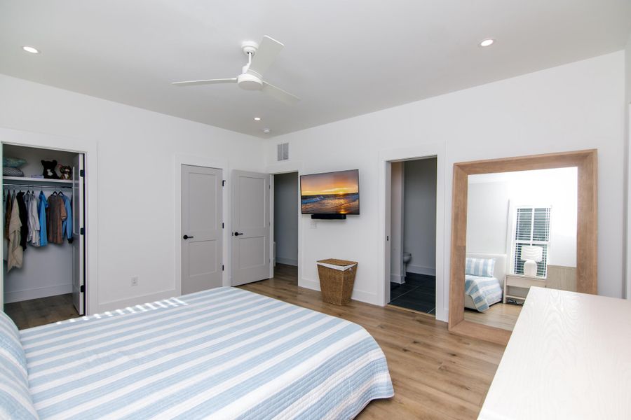 Furnished interior view inside a new home in , Edisto Island (Image 19).