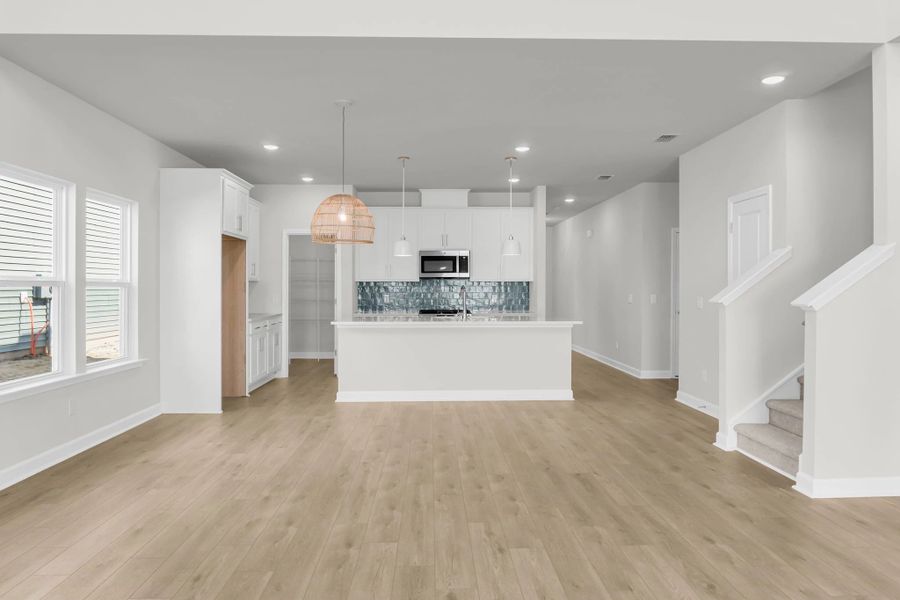 Similar Harrison floorplan. Features and finishes may vary. Similar Harrison floorplan. Features and finishes may vary.