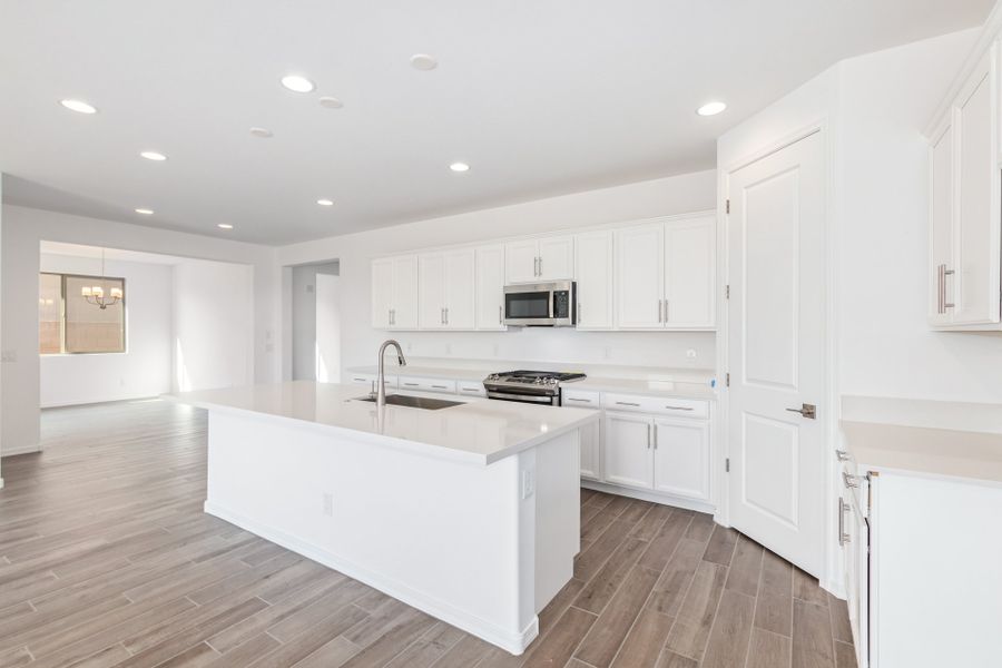 Representative furnished interior of a home built from the 55-RV1 by Taylor Morrison in Allen Ranches, Litchfield Park (Image 4).