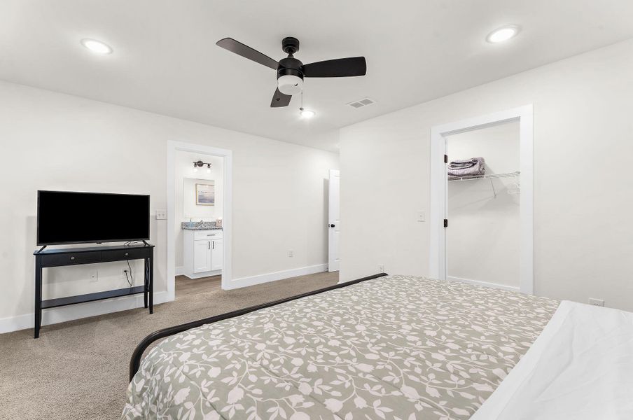 Furnished interior view inside a new home in , Hanahan (Image 33).