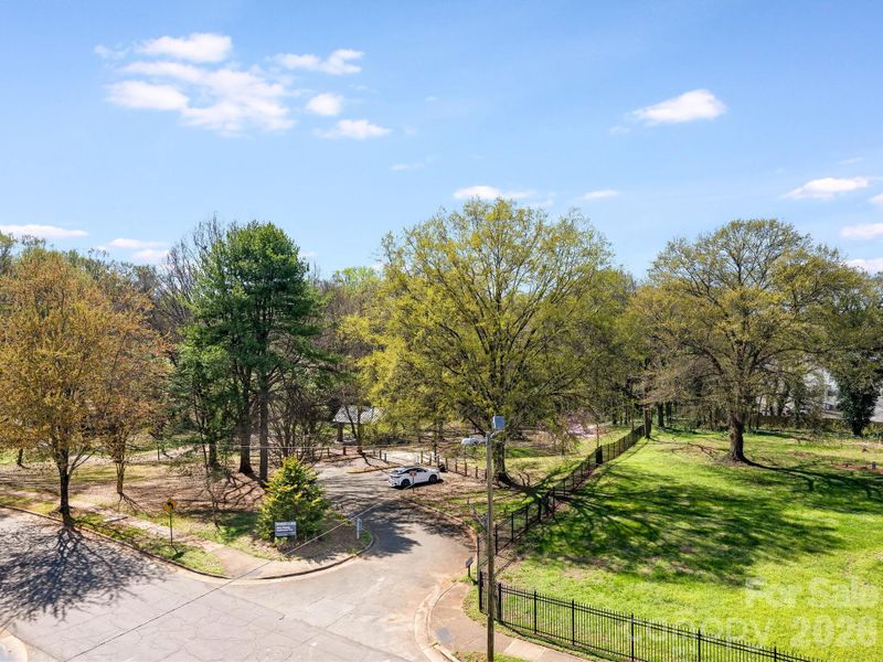 Natural landscape and outdoor views near in Charlotte (Image 28). Natural landscape and outdoor views near in Charlotte (Image 28).