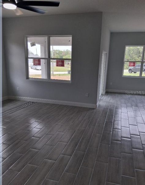 Spacious, unfurnished interior of a new home in , Palm Bay (Image 7).