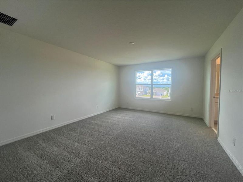Spacious, unfurnished interior of a new home in Trinity Lakes, Groveland (Image 19). Spacious, unfurnished interior of a new home in Trinity Lakes, Groveland (Image 19).