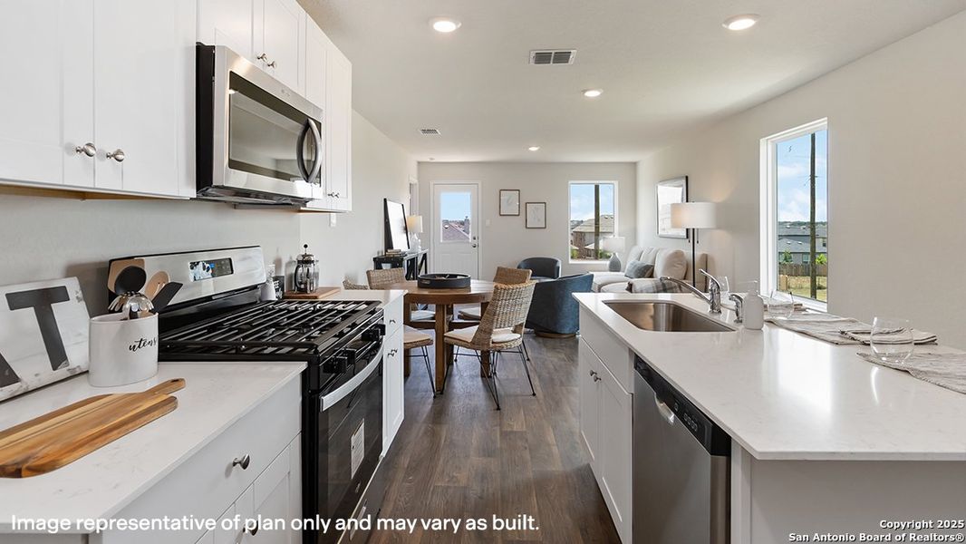 Furnished interior view inside a new home in Avenida, Converse (Image 14).