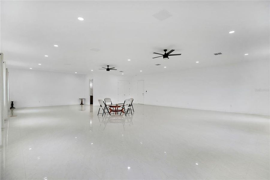 Image 32 of a home in . Image 32 of a home in .